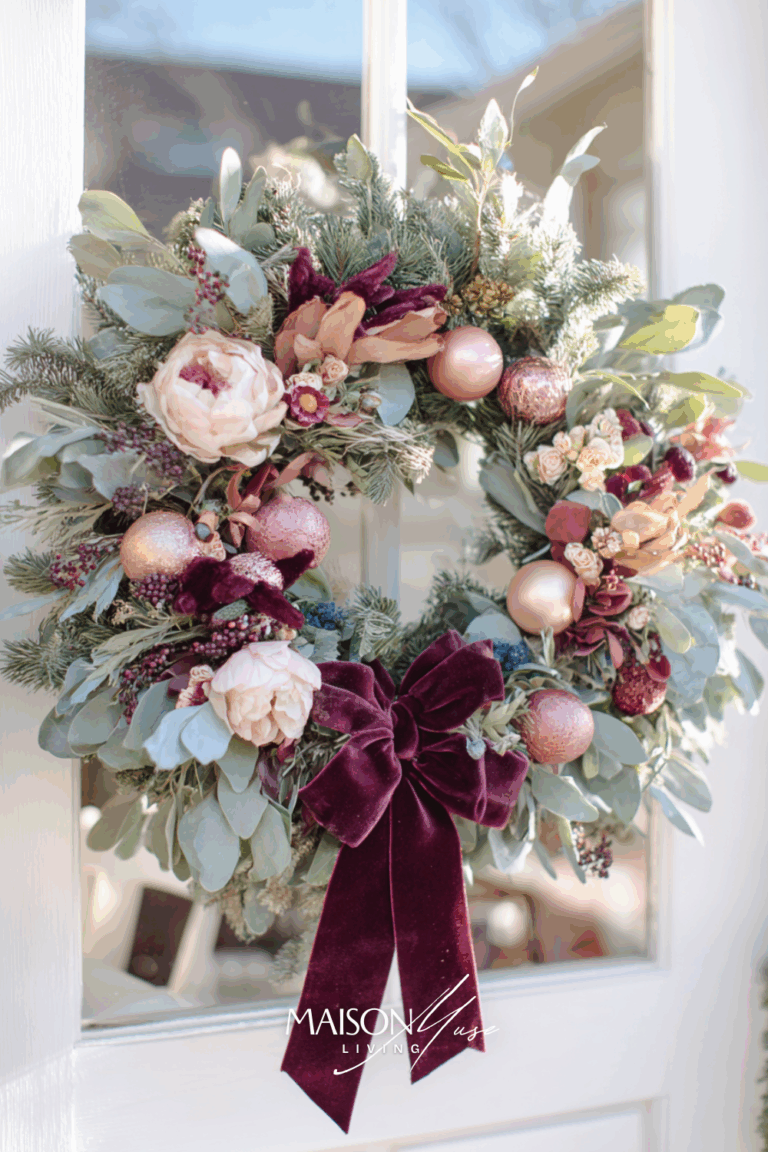 Christmas Wreath Color Ideas: 15 Stylish Combos For Your Front Door