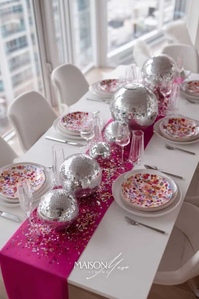 Fuchsia, cherry red and violet new year's eve color palette